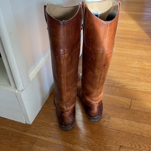 Frye - Picture 3 of 8